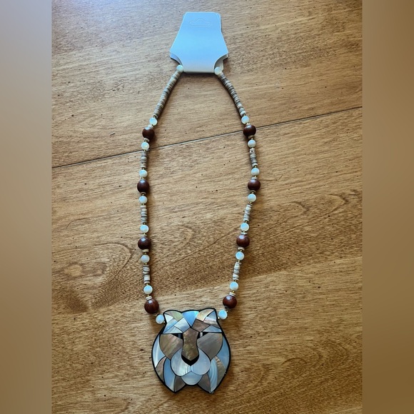 Lee Sands Vintage Mother of Pearl MOP Inlay Lion Cougar Panther Necklace Large - Picture 2 of 6